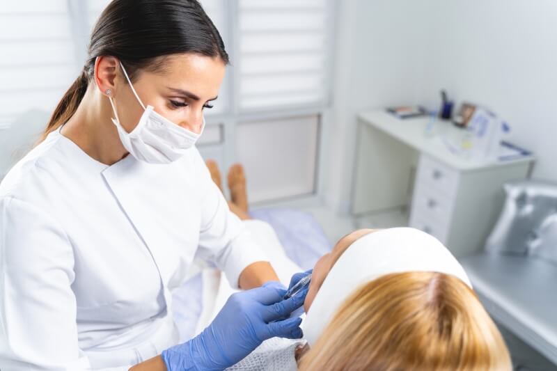 um dermatologista irá ajudar você a entender melhor as necessidades da sua pele